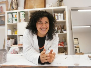 Cristina Lusvardi restauratrice pittorica presso Laboratorio di Restauro e Conservazione Opere d'Arte Reggio Emilia