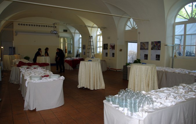 Preparativi della sala buffet - Alma Scuola di Cucina , Summer School 2015